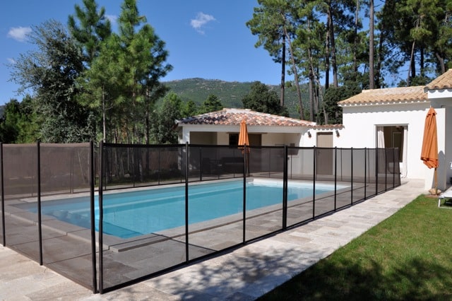 VALLA DE SEGURIDAD PARA PISCINA MODELO BEETHOVEN