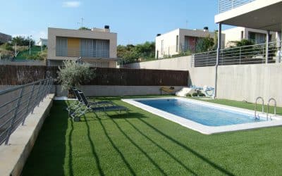 El césped artificial para piscinas más adecuado